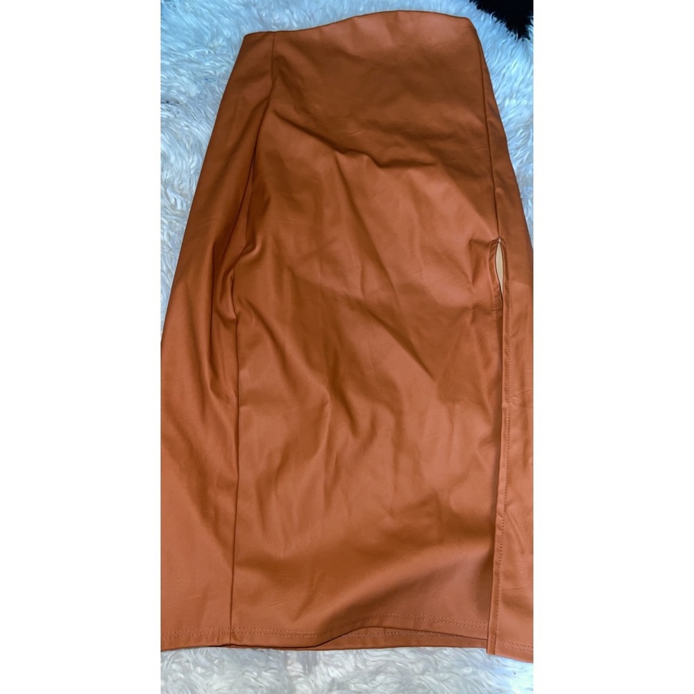 Pencil skirt